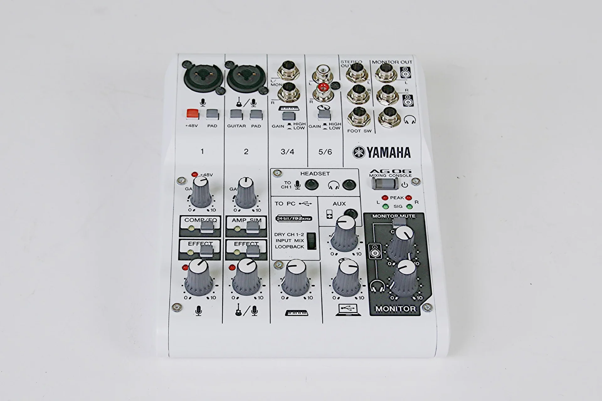 Yamaha AG06 mixing console